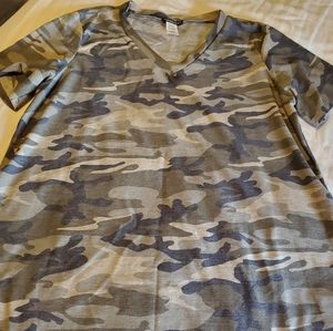 Camo v-neck